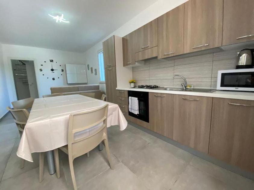 Villa Indipendente Le Coccinelle Beach Mare Piscina A 250 Mt Dal Mare Con Servizio Di Piscina A 400 Mt 12 K Da Cefalu 캄포펠리체 디 로첼라 외부 사진